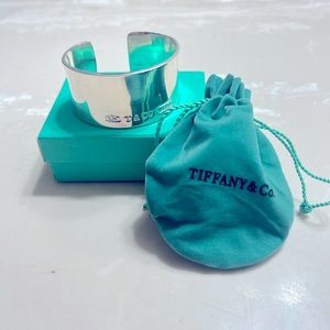 Tiffany & Co. - Tiffany 1837 cuff bracelet